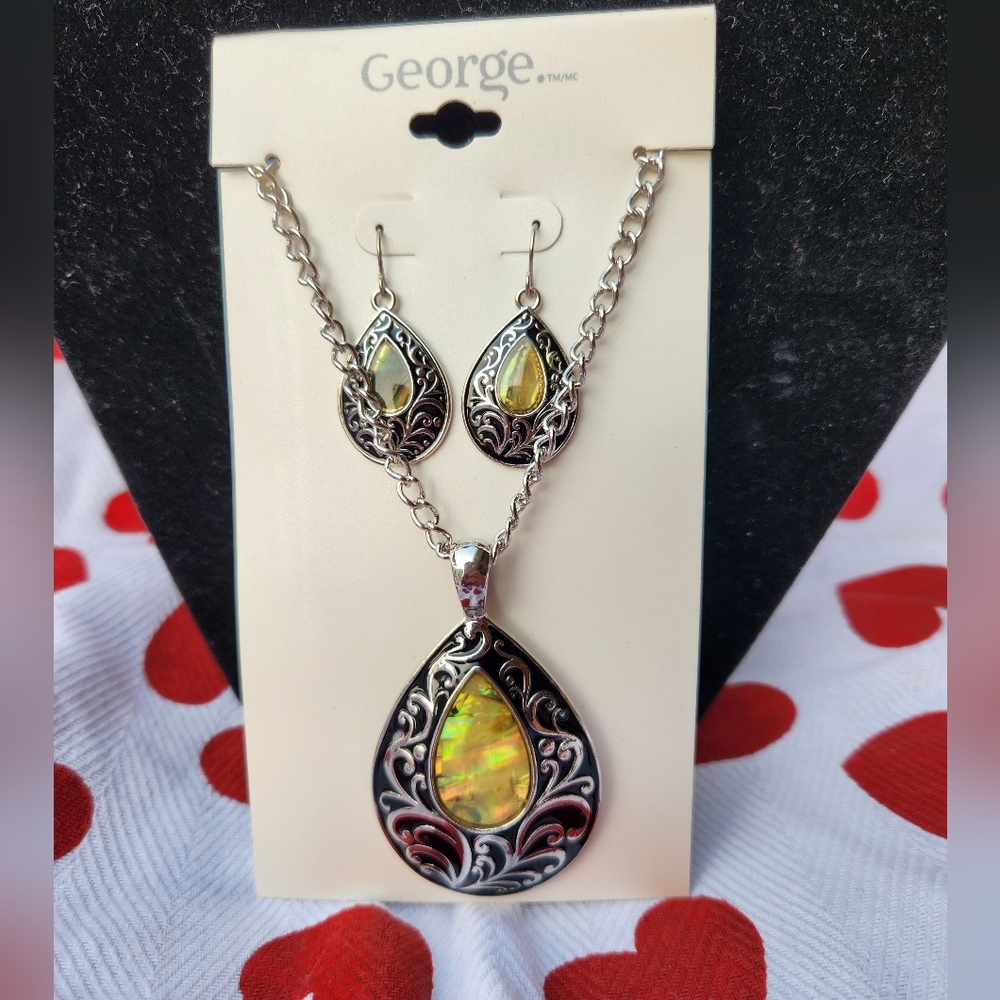 10/$20 GEORGE Earring + Necklace Set *S5